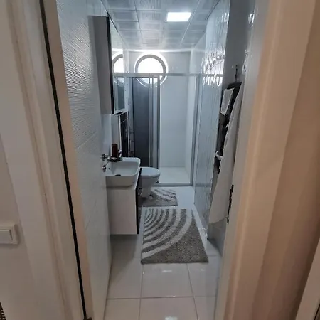1+1 Lueks Apartament
