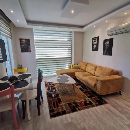 1+1 Lueks Apartament Antalya